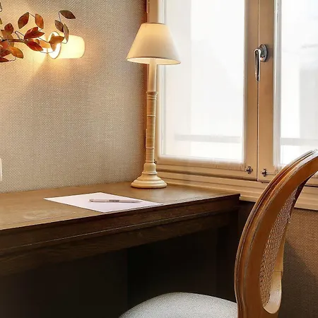 Aoriste & 4* Parigi