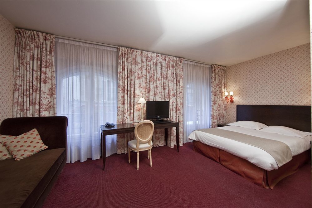 Hotel Aoriste & 4*